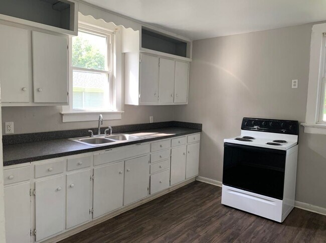 Foto del edificio - 504 Adams Ave