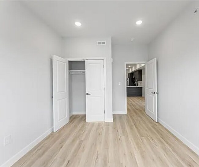 Foto del edificio - 2216 N Marshall St