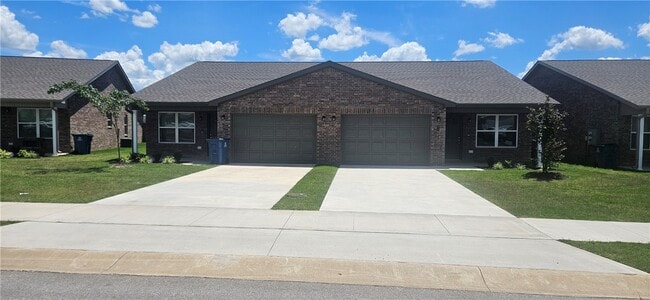Building Photo - 509 NW 68th Ave