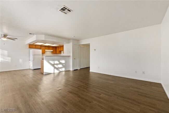 Foto del edificio - 2200 Benmore St