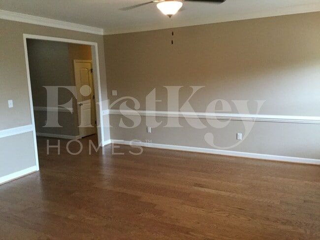 Building Photo - 293 Majestic Oak Dr
