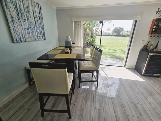 Foto del edificio - 5885 Northpointe Ln
