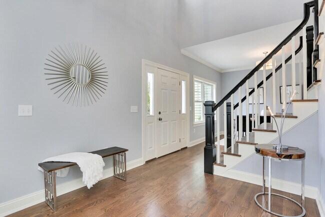 Double Height Foyer - 8 View St