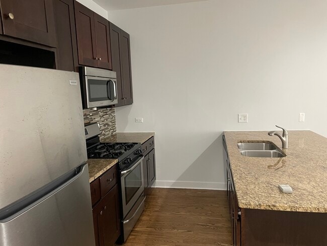 Foto del edificio - 3128 W Walton St