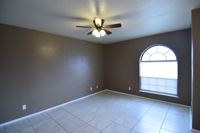 Foto del edificio - 2305 Timberline Dr