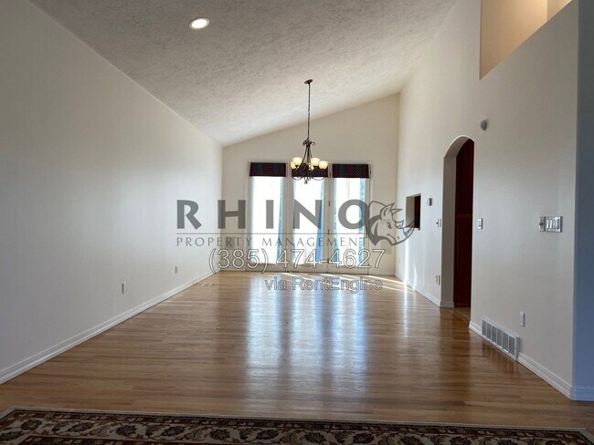 Building Photo - 1106 Birchbrook Cir