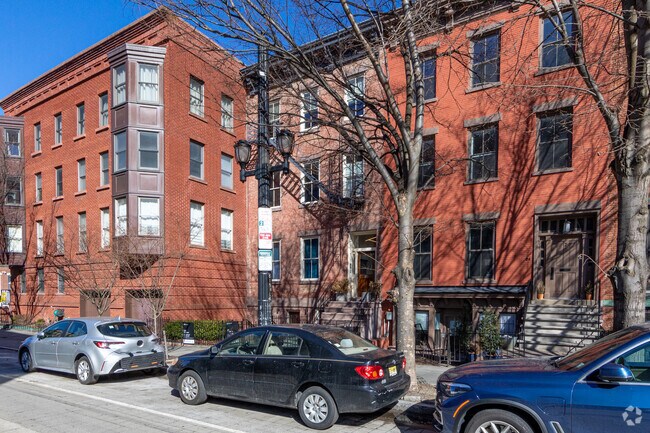 Building Photo - 86 Essex St