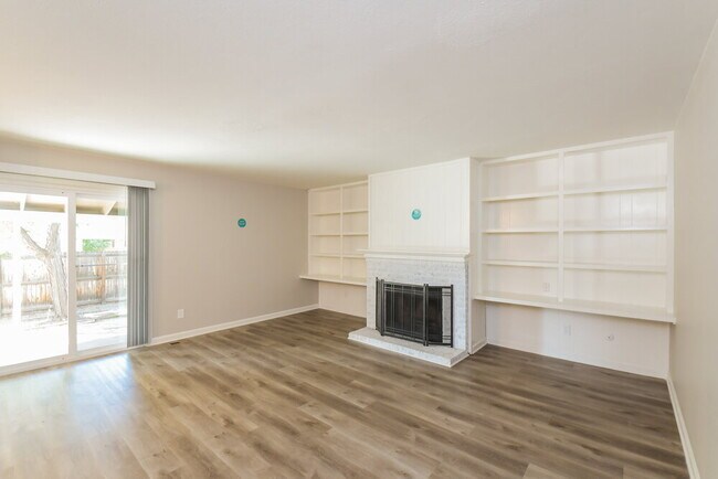 Foto del edificio - 645 S Joplin St