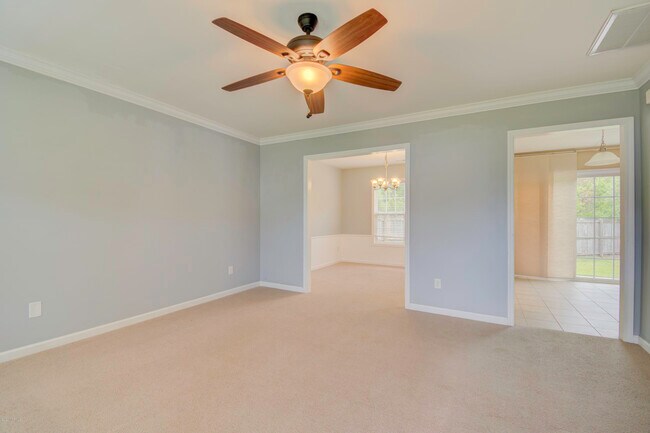 Foto del edificio - 108 Blossom Court