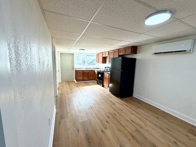 Foto del edificio - 711 W Eastland Ave