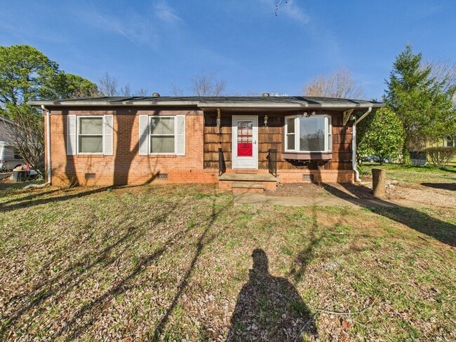 Wonderful 3-bedroom home! - Wonderful 3-bedroom home!