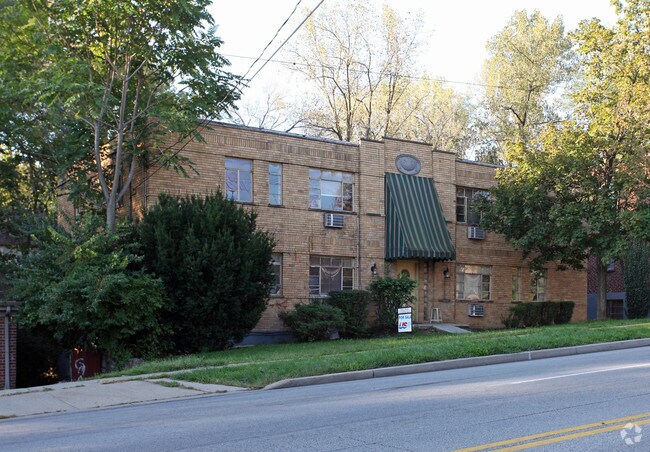 Building Photo - 4050-4056 Reading Rd
