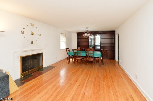 Building Photo - 968 Byron Ave