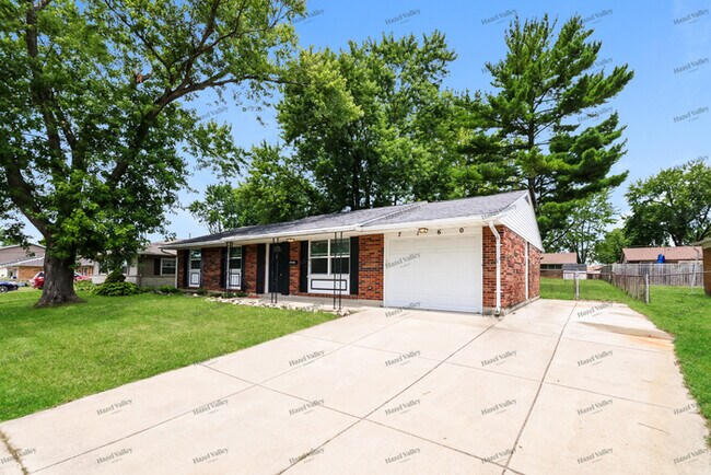Foto del edificio - 7160 Claybeck Dr