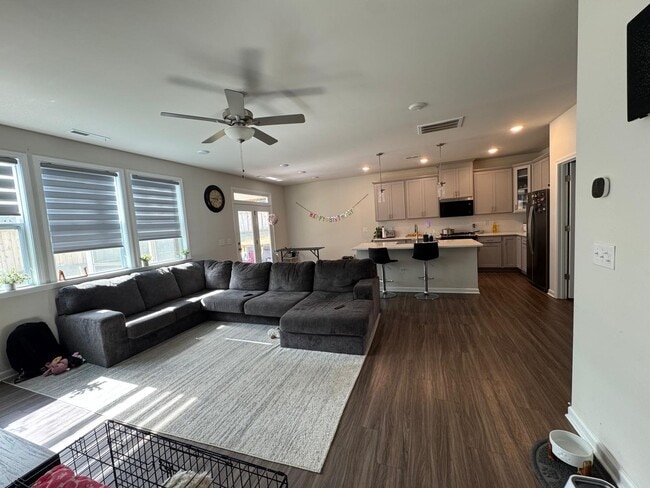 Building Photo - 1309 McFarlan Ct