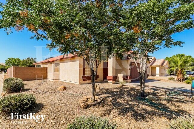 Foto del edificio - 11575 W Holly St