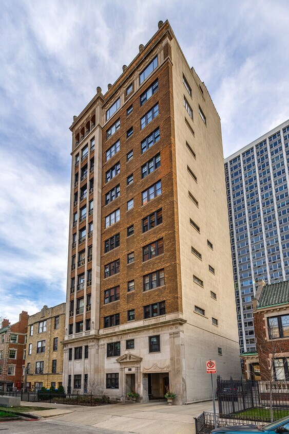 Primary Photo - 707 W Junior Terrace