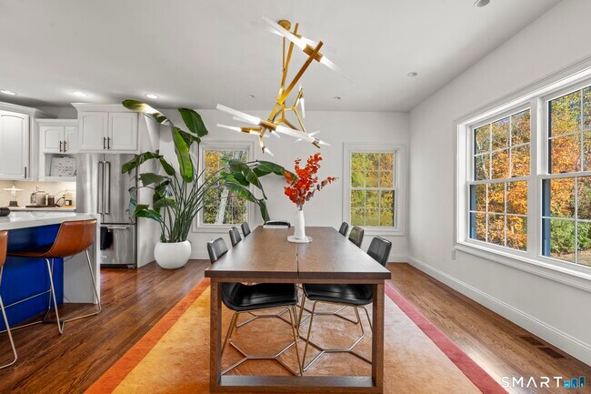 Foto del edificio - 34 Birdseye Rd