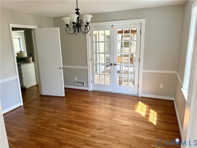 Foto del edificio - 11402 Creekside Dr