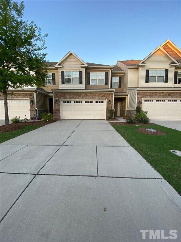 Foto principal - 507 Whitworth Ln