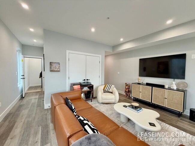 Photo - 1262 Holbrook Terrace NE Apartment