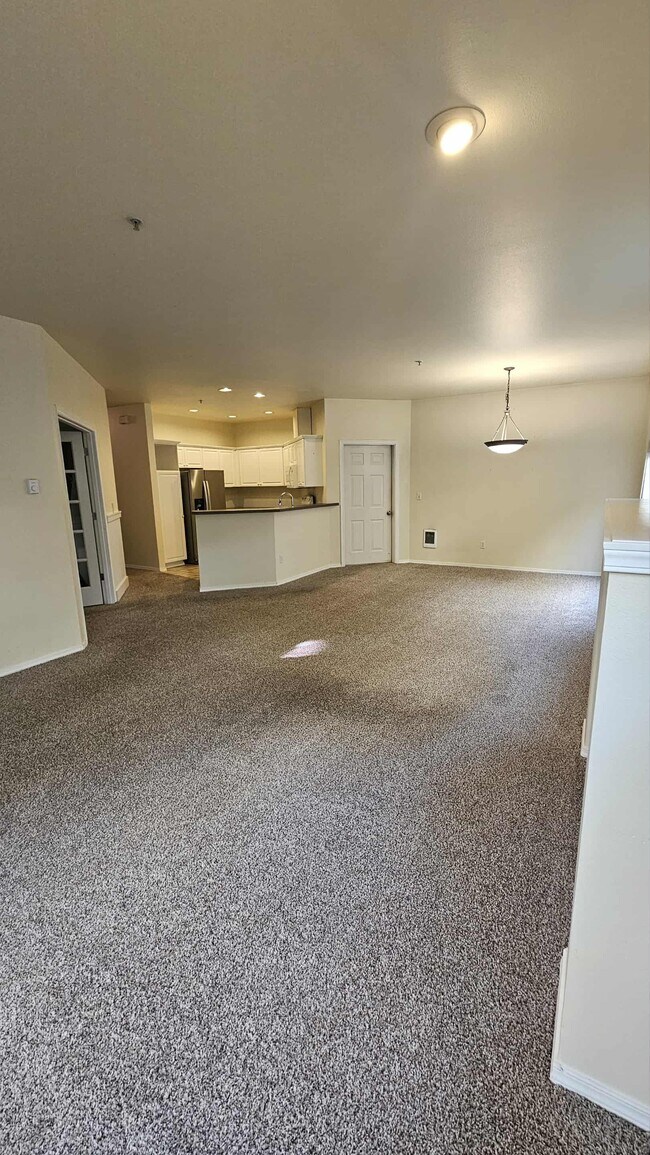 Foto del edificio - 2127 Hammond Ave