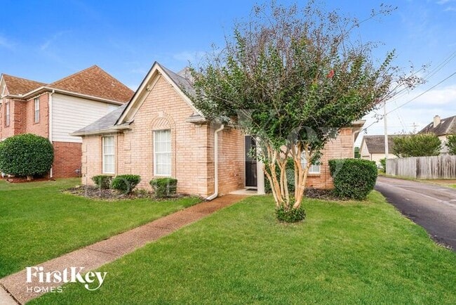 Building Photo - 726 Silver Sands Dr