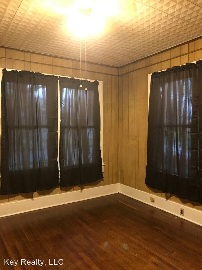 Building Photo - 3 br, 1 bath House - 1829 Day St.