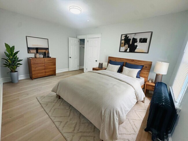 Foto del edificio - Rehabbed 3bd/1.5bth House with Backyard!! SECTION 8 ONLY!!