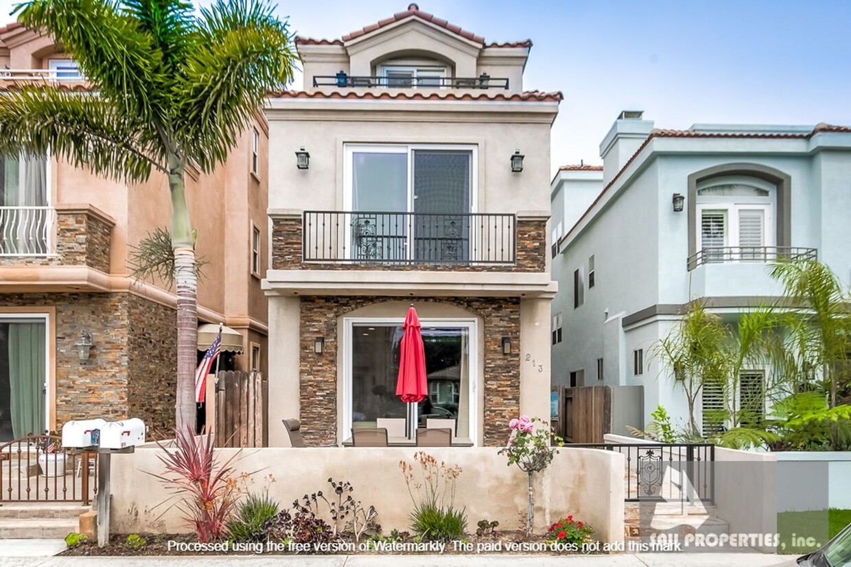 Foto principal - Georgous downtown Huntington Beach home