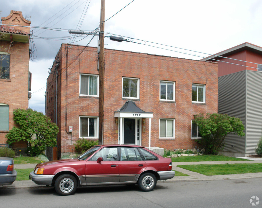 Foto principal - 1910 W Riverside Ave