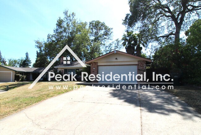 Foto del edificio - Very Nice Orangevale 3bd/2ba Home with 2 C...