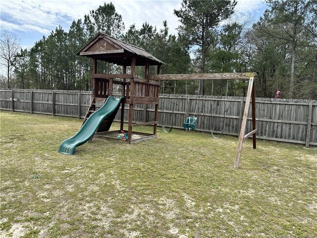 Foto del edificio - 2240 Sir Michael Dr