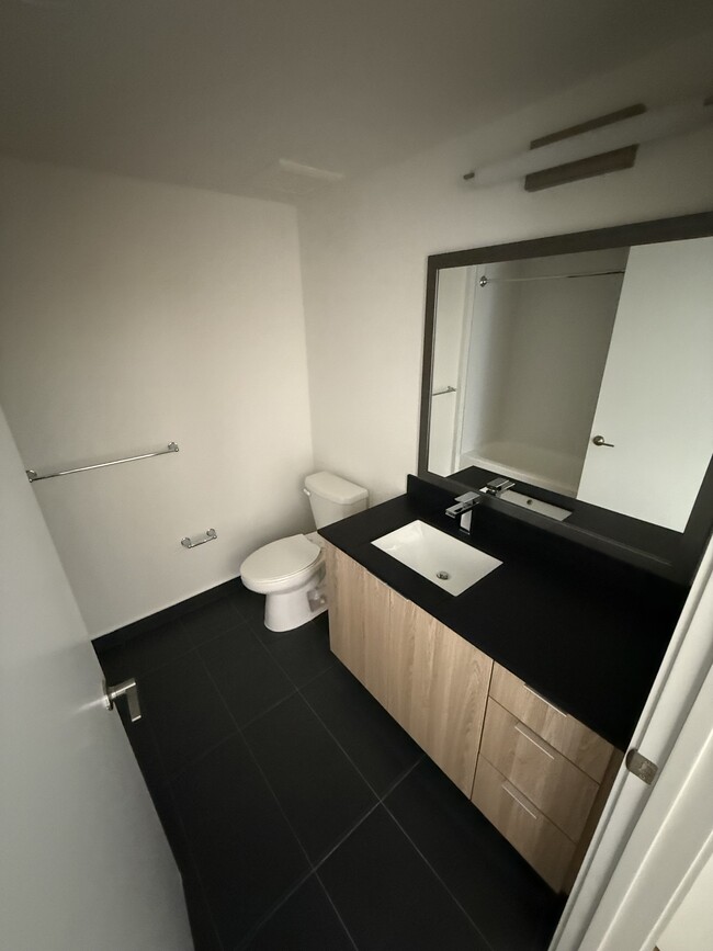 Foto del edificio - 922 E 28th St