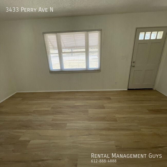 Building Photo - Rent Ready 3 Bedroom In Crystal! Handicap ...