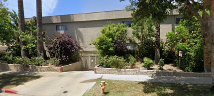 Building Photo - 1035 N Harper Ave