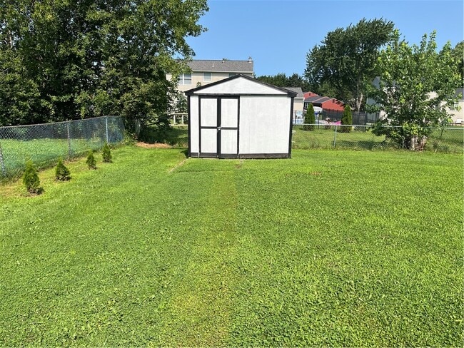 Building Photo - 20 Barringer Dr