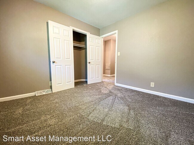 Building Photo - 8548 N 107th St