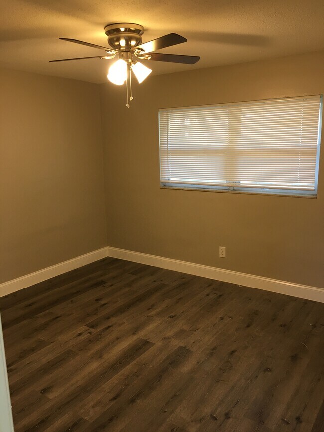 Foto del edificio - 805 10th St SW