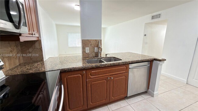 Foto del edificio - 403 SW 148th Ave