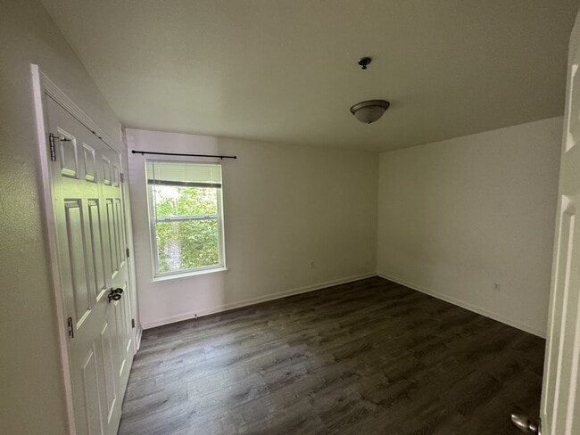 Building Photo - 5451 S Bethel Church Rd