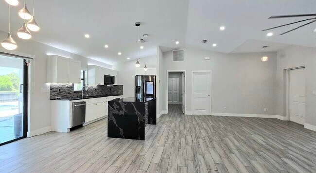 Foto del edificio - 4020 NW 41st Pl