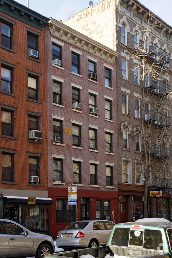 Building Photo - 82 E 7th St