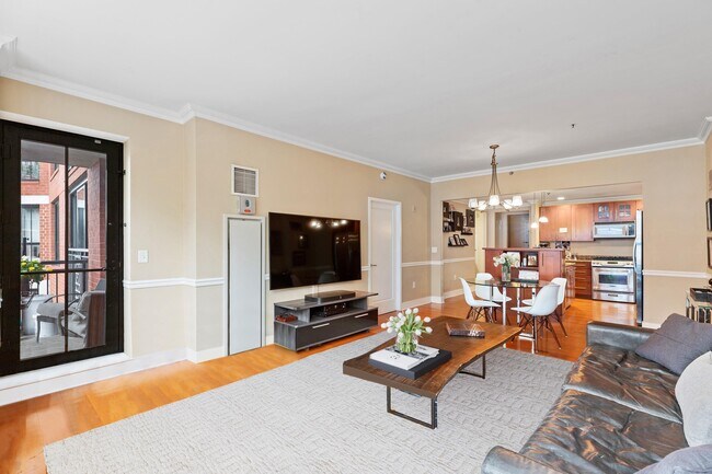 Foto del edificio - 1025 Maxwell Ln