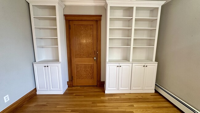 Building Photo - 62 Edgecliff Rd