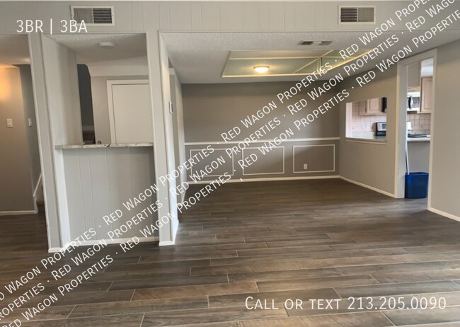 Building Photo - 5838 Royal Bend