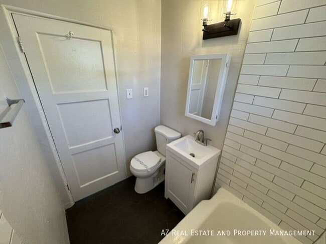 Photo - 1036 N 16th St Apartment