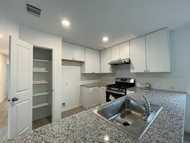 Foto del edificio - Single family home for rent