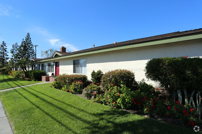 Building Photo - Orangewood Garden Apartments