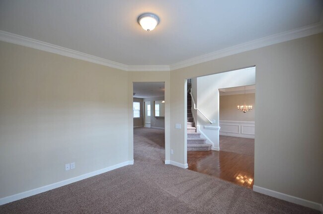 Building Photo - 6302 Crosshall Pl